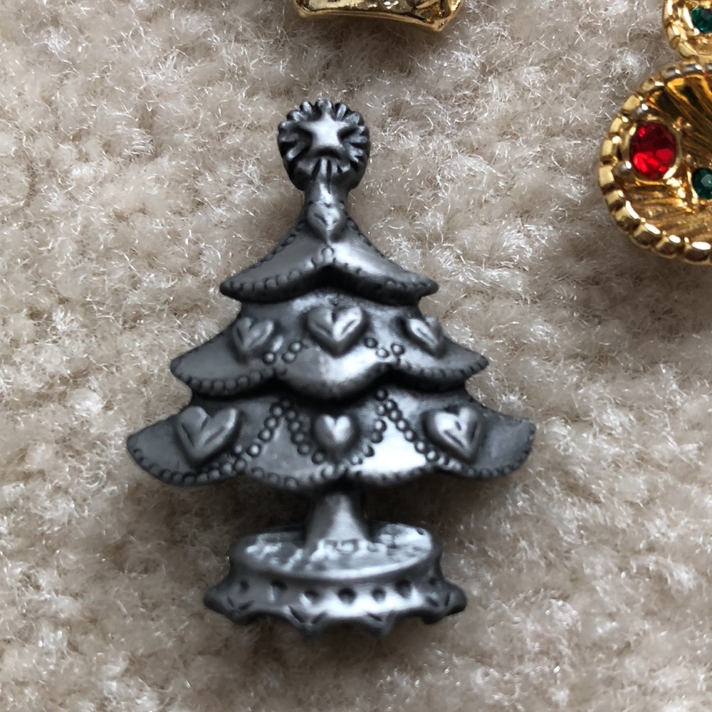 3 Christmas tree pins - Picture 4 of 5